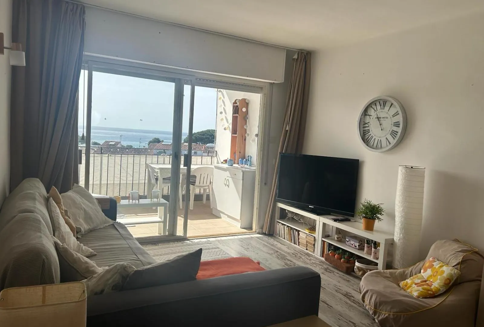 Mikbero 404 Apartman Palamós 0*,